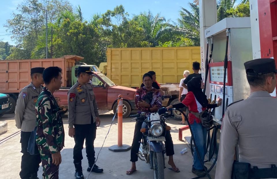 Polsek Lubuk Besar Tertibkan Antrean SPBU: Tindak Tegas Jika Ditemukan Tangki Modifikasi