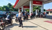 Cegah Penimbunan BBM Subsidi, Polres Bateng Awasi Antrean SPBU Koba dan Nibung