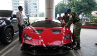 Terjerat Tipikor IUP PT QSS: Kejagung Sita Lamborghini hingga 8 Kg Emas Milik Tersangka Aseng 