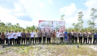 Polres Belitung Hijaukan Bumi Bumi Laskar Pelangi di Hari Bhayangkara Ke-80