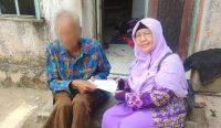 PD Salimah Bangka Selatan Salurkan Santunan bagi Kaum Dhuafa di Kelurahan Teladan