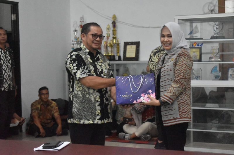 Sertijab Kadisparbudkepora Babel: Wydia Kemala Sari Serahkan Estafet Tugas dan Aset kepada Eko Kurniawan