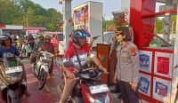 Respons Keluhan Warga, Kapolres Bangka Barat Langsung Tinjau Antrean BBM di SPBU