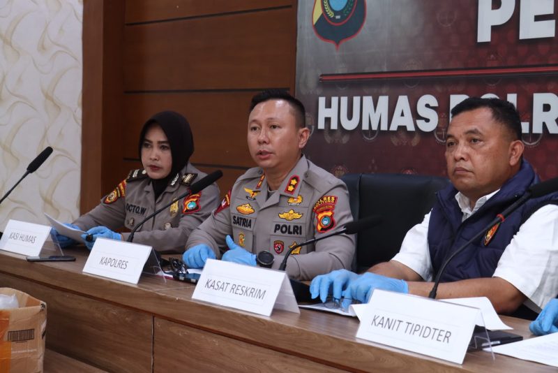 Modus Penyelundupan Timah di Belitung: Disamarkan dalam Dus 'Minyak Kita' yang Dicampur Ikan Asin
