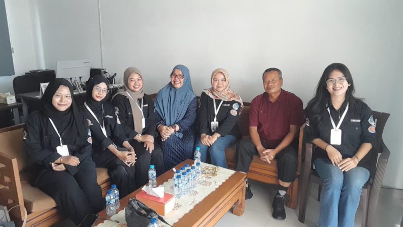 Tim Riset Sosiologi UBB Gali Makna Kelekak Bersama Tokoh Budaya Melayu Bangka