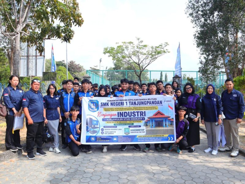 Sambung Teori dan Dunia Kerja, Diskominfo SP Beltim Edukasi Ratusan Siswa SMKN 1 Tanjungpandan
