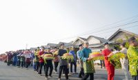 Menjaga Tradisi, Merawat Silaturahmi: Pesona Nganggung 1.000 Pintu 1.000 Dulang di Tuatunu