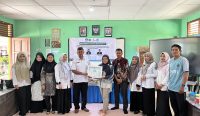 Dosen Unmuh Babel Dampingi Guru SD Negeri 8 Belinyu Kembangkan Bahan Ajar Berbasis Generative AI
