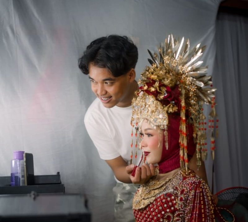 Dari Modal Nekat Rp 1,8 Juta, Ndot Wedding Ubah Seni polesan Jadi Bisnis Pengantin di Bangka Tengah