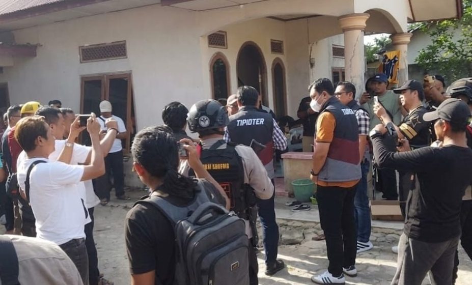 Ditreskrimsus Polda Babel Gerebek Penampungan 53 Ton Pasir Timah Ilegal di Belitung