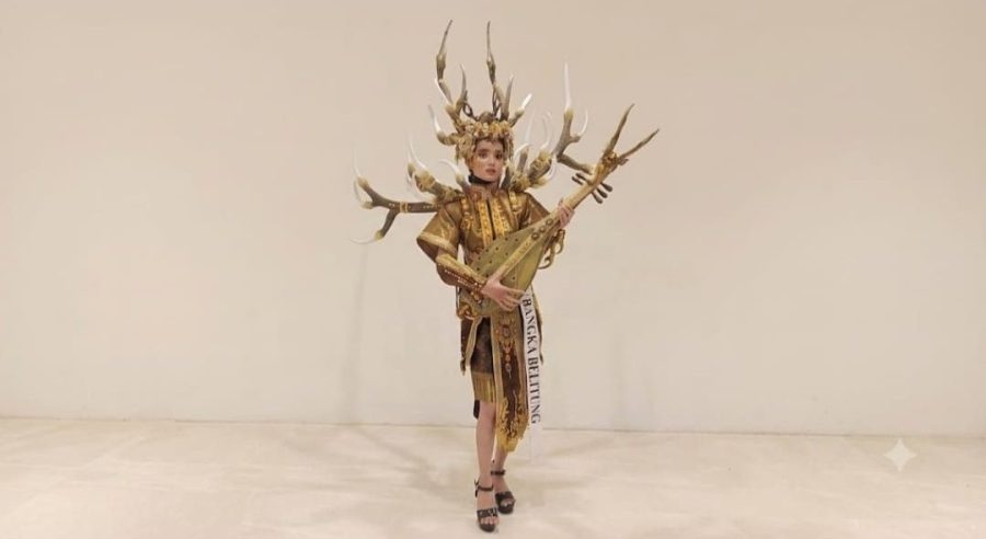 Tonjolkan Kostum Dambus, Siswi SMKS Yapensu Sabet Runner-Up 5 dan Best Tradisional Costume