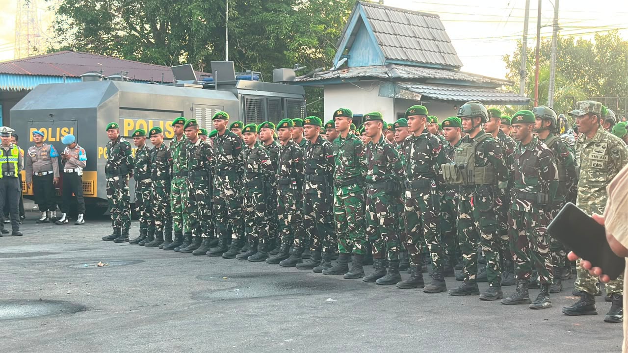 Yonif TP 845/Ksatria Satam dan Kodim 0414 Belitung Ambil Andil Amankan Aksi Unjuk Rasa di PT Timah Beltim