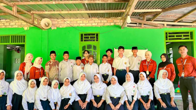 Lewat Game dan Yel-Yel Interaktif, KKN Unmuh Babel Edukasi Bahaya Bullying di MTs Nurul Huda