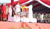Jadi Inspektur Upacara HUT ke-81 RI, Begini Pesan Mendalam Gubernur Hidayat Arsani