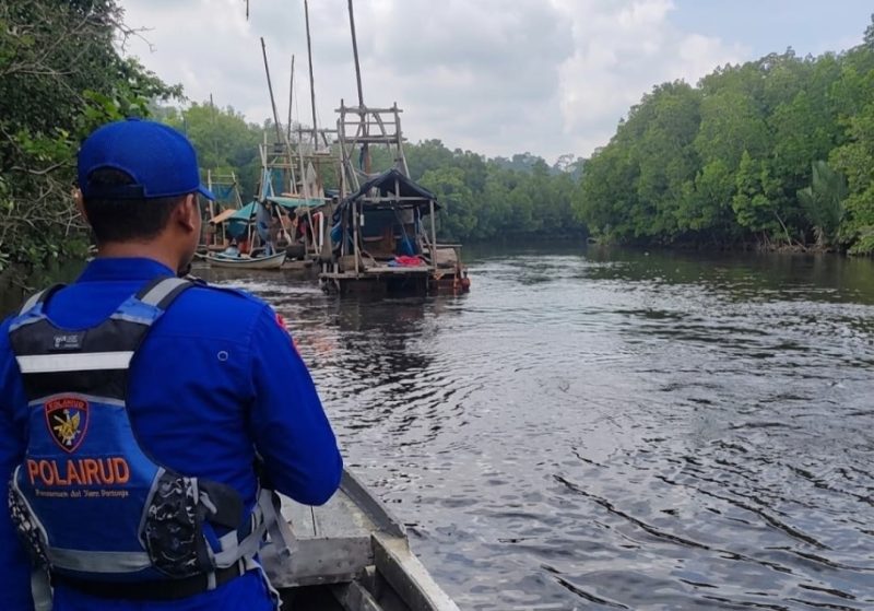 Sentuhan Humanis Polres Bangka Barat Bikin Penambang Ilegal di DAS Kampak Tarik Diri