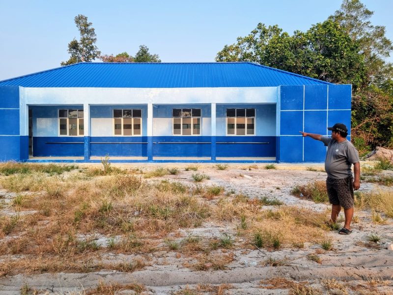 Anggaran Rp467 Juta Terancam Mubazir, Gedung Baru SMPN 6 Simpang Teritip Dibangun di Tengah Hutan