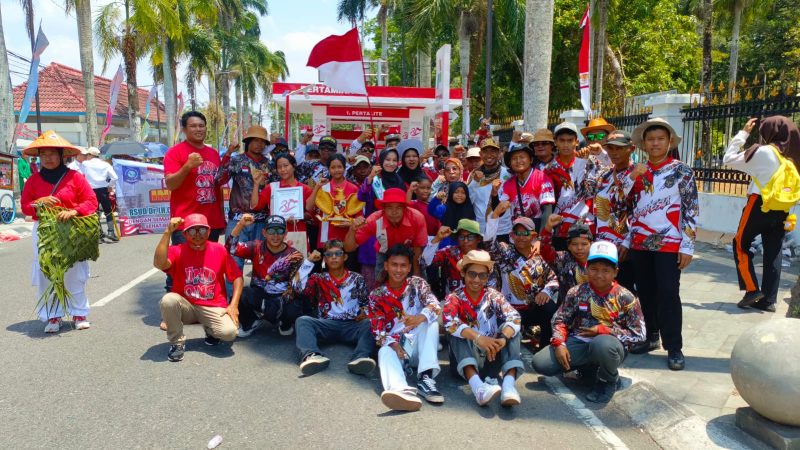 Perdana Turun di Karnaval Tingkat Provinsi, Desa Simpang Rimba Sukses Curi Perhatian Penonton