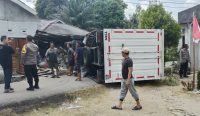 Truk Box Oleng Tabrak Rumah di Bangka Barat, Bocah 5 Tahun Jadi Korban