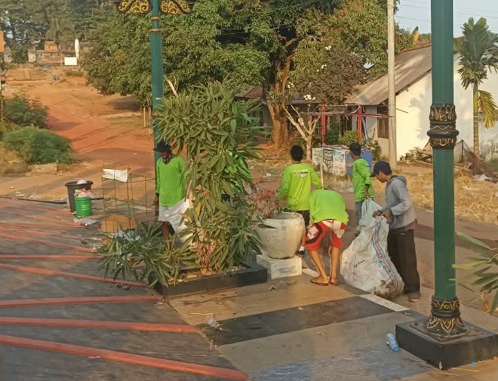 Gerak Cepat Pasukan Kuning Pastikan Himpang Lime Habang Tetap Nyaman dan Bersih usai Gebyar UMKM