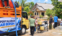 Tanggap Kekeringan, PT TIMAH Kolaborasi Pasok Air Bersih ke Sungailiat