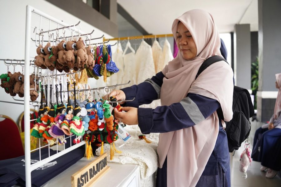 Senyum Para Pelaku Usaha: Bazar PT Timah Sukses Buat Produk Lokal Laris Berkelanjutan