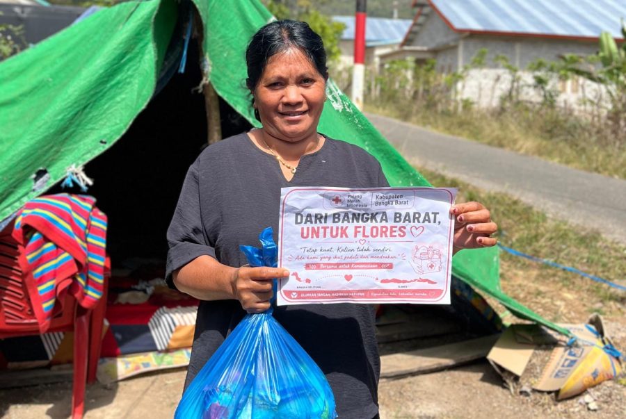 Tembus Ribuan Kilometer, PMI Bangka Barat Kirim Sembako dan Obat untuk Korban Gempa Flores