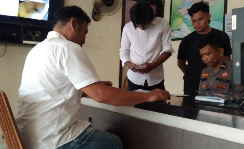 Merasa Nama Baik Dicemarkan soal SPPG Sekar Biru 2, Warga Parittiga Laporkan Akun Facebook ke Polsek Jebus