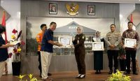 Kelola PNBP Terbaik, Kejari Bangka Barat Raih Penghargaan Kanwil DJPb
