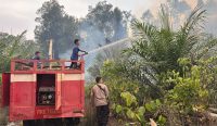 9 Jam Berjibaku hingga Malam, Gabungan Polres, PT BPL, dan Warga Berhasil Padamkan Karhutla Air Bulin
