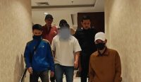 Tim Tabur Kejaksaan Tangkap Buronan Korupsi Belasan Miliar di Bandung