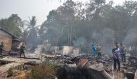 Diduga Sengaja Dibakar, 4 Rumah Bedeng di Parittiga Ludes Terbakar, Kerugian Rp135 Juta