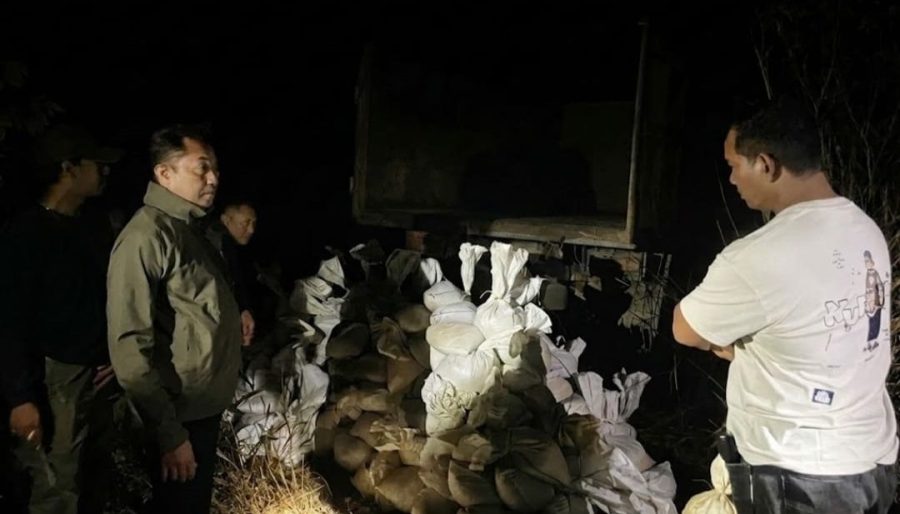 Tri Cakti Amankan 175 Karung Timah di Pantai Munsang, Diduga hendak Diselundupkan ke Luar Negeri