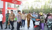 Pantau Sistem Ganjil Genap di SPBU, Wakapolres Belitung Pastikan Pengisian BBM Tertib