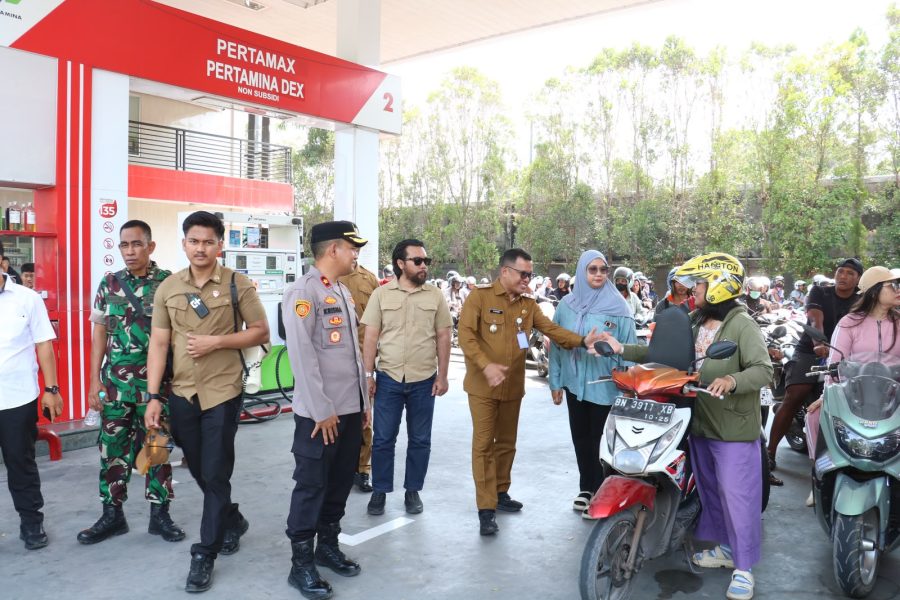 Pantau Sistem Ganjil Genap di SPBU, Wakapolres Belitung Pastikan Pengisian BBM Tertib