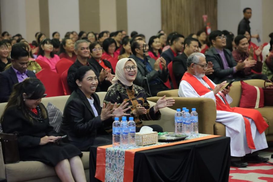 HUT ke-41 BKSG Komisi Wanita, Dessy Ajak Perempuan Jadi Penggerak Kebersihan Pangkalpinang
