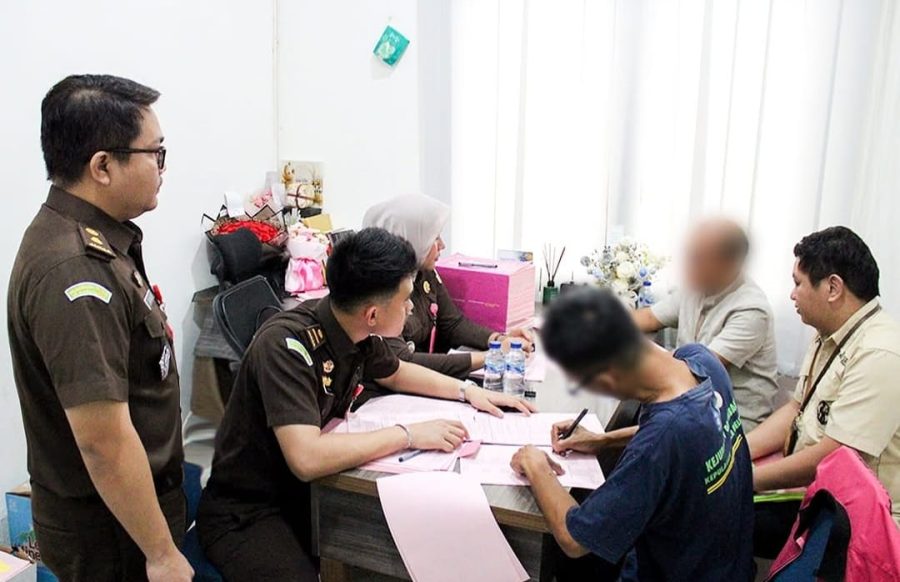 Segera Sidang, Kejari Beltim Serahkan 3 Tersangka Dugaan Tipikor Proyek Gedung Dindik Rp17 Miliar ke JPU