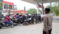 Situasi antrean pengisian Bahan Bakar Minyak (BBM) di SPBU Air Merbau, Kabupaten Belitung, pada Rabu (30/9/2026) terpantau