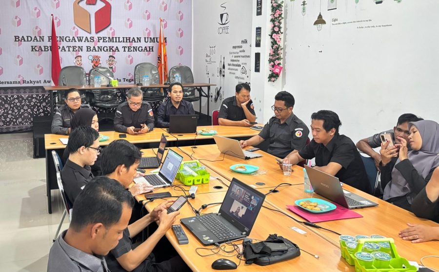 Bawaslu Bateng Evaluasi Layanan Informasi, KI Babel Dorong Penguatan SDM