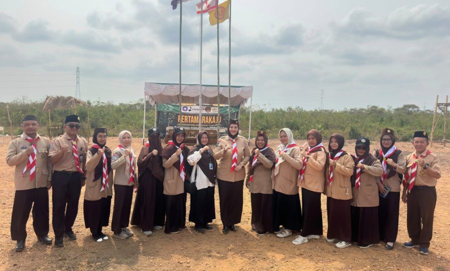 Buka Perkemahan PTA SMAN 3 Toboali, Bunda Debby: Pramuka Tempat Menempa Karakter dan Kemandirian
