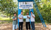 Senyum Warga Desa Kundur Sambut Sumur Bor Kolaborasi PT Timah dan Kodim 0317/TBK 