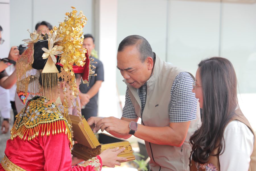 Nuansa Adat dan Kehangatan Sambut Kedatangan Kapolda Babel di Bumi Serumpun Sebalai