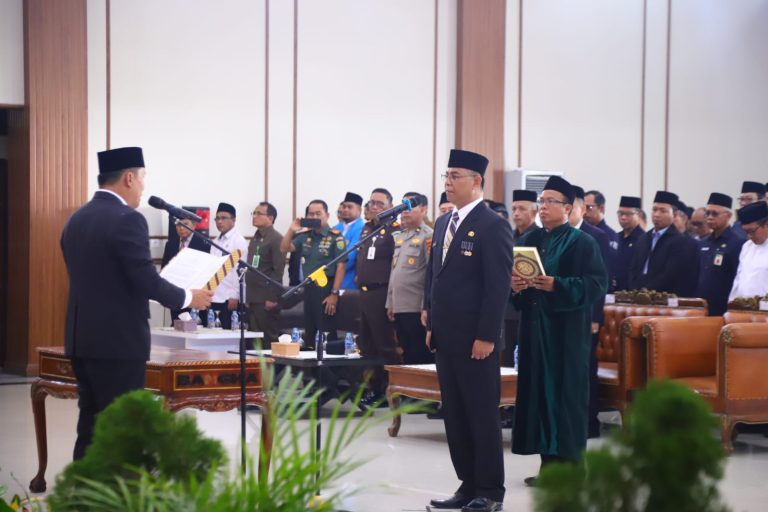 Hariyadi Resmi Jabat Sekda Bangka
