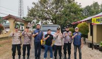 Polsek Payung dan Warga Salurkan Bantuan Sembako untuk Korban Kebakaran di Serdang Bangka Selatan