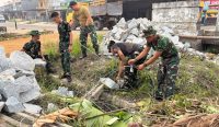Kodim 0431/Bangka Barat Gencarkan Normalisasi Sungai dan Pembangunan Talud di Desa Sinar Manik