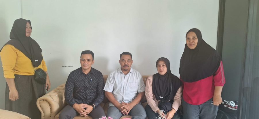 Dituduh Curi 30 Kg Ayam hingga Dipecat, 3 Relawan MBG Air Ruay Menangis Menuntut Keadilan
