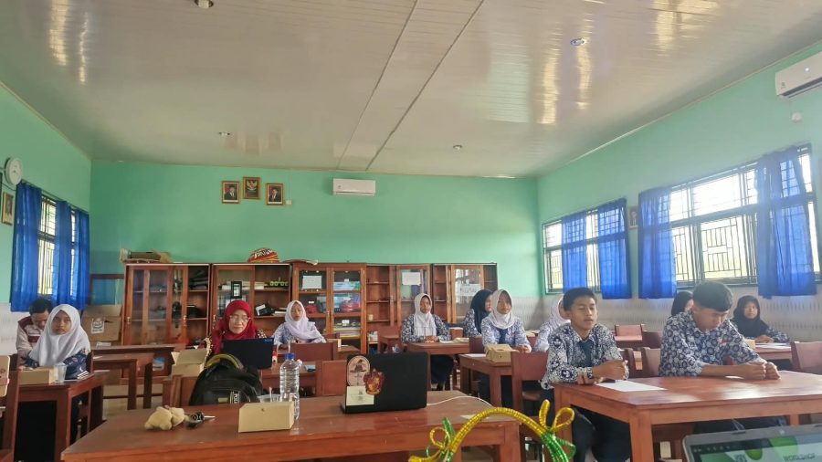 Gelorakan Literasi Sekolah, SMPN 7 Toboali Gelar Pelatihan Kepenulisan bagi Guru dan Siswa
