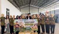 Bantu Korban Kebakaran Dusun Serdang, Kajari Babar Turun Langsung Serahkan Bantuan Logistik