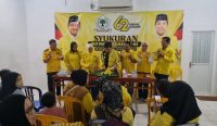 Momen Hangat HUT ke-62, Golkar Babar Gelar Potong Tumpeng dan Santuni Yatim Piatu