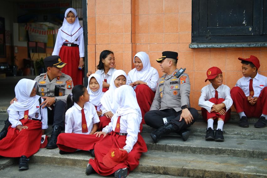 Cegah Perundungan Sejak Dini, Kapolres dan Wakapolres Belitung Sapa Murid SDN 1 Tanjungpandan
