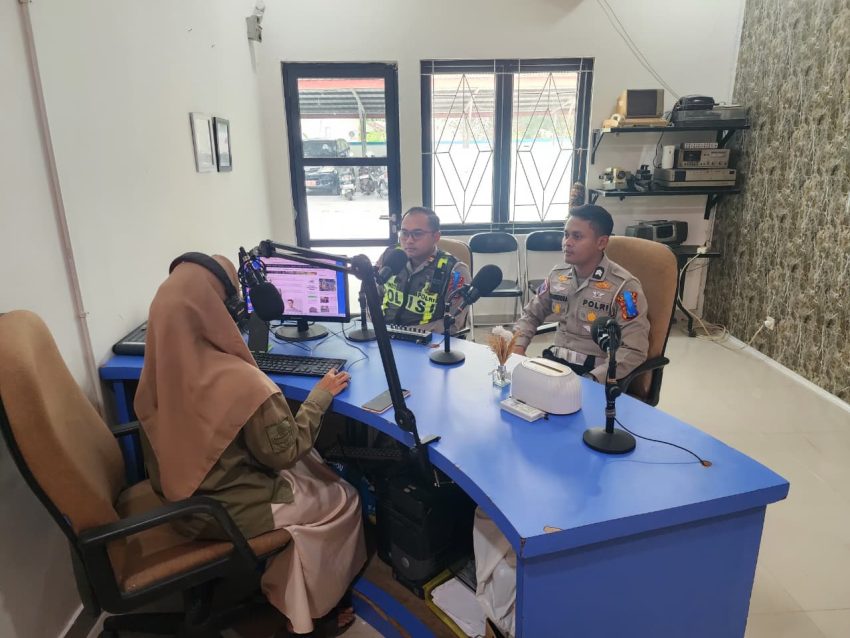 Sapa Warga Lewat Radio, Polres Belitung Ajak Pengendara Tertib Lalu Lintas di Operasi Patuh Menumbing 2026